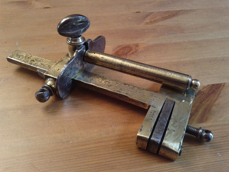 Couteau mécanique Marque Blanchard