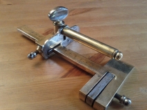 Couteau mécanique Sans Marque (supposé BOST)