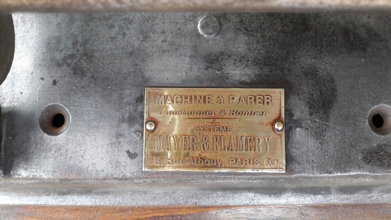 Machine à parer, bomber, jonctionner