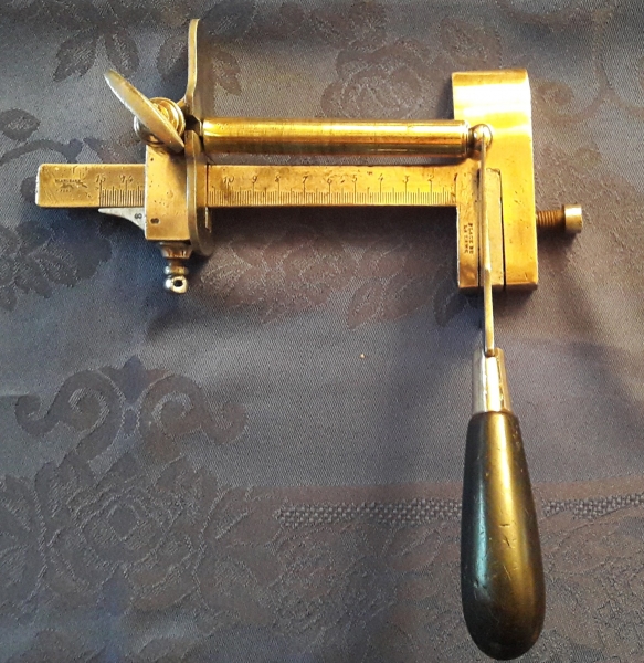 Couteau mécanique Blanchard 15cm