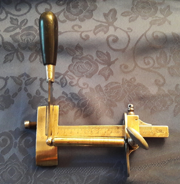 Couteau mécanique Blanchard 15cm