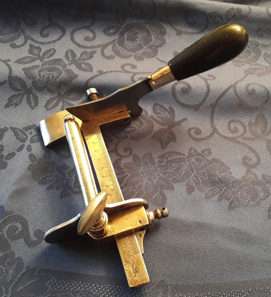 Couteau mécanique Blanchard 15cm