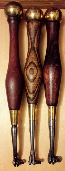 Comparatif griffes (dates supposées 1930-1950, 1970, 2000)