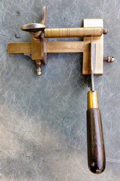 Couteau mécanique Mayer-Flamery