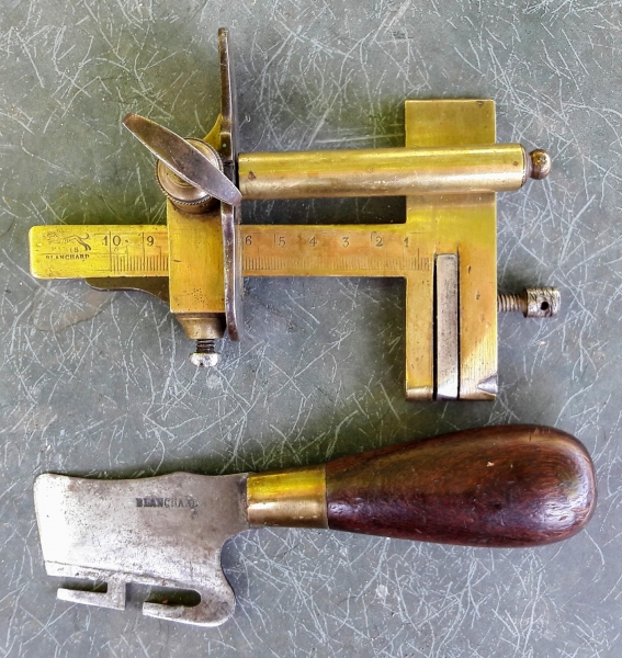 Couteau mécanique