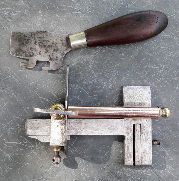 Couteau mécanique artisanal
