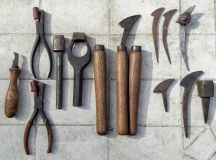 Outils de relieur (principalement)