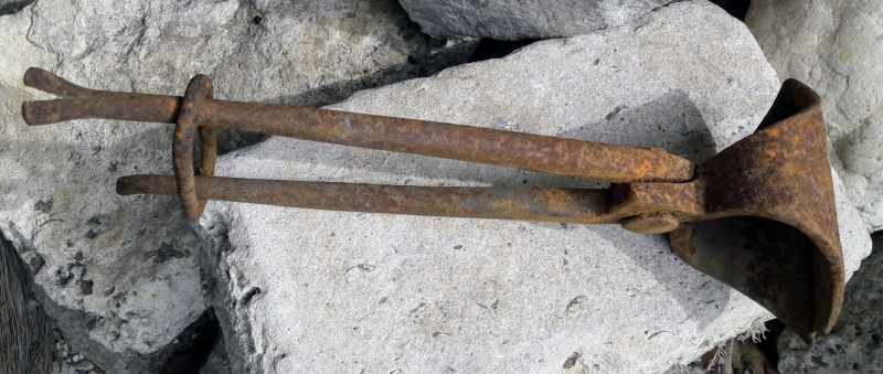 Tenaille à sangle (avant)