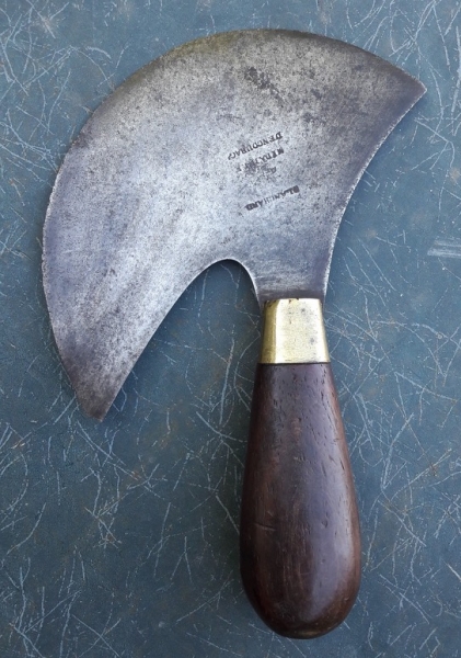 Couteau à pied hirondelle Blanchard