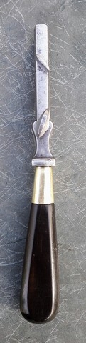 Trusquin de sellier