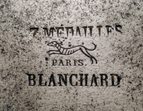 Marquage couteau à pied