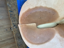 3909