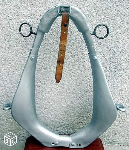 Collier métallique (1).jpg