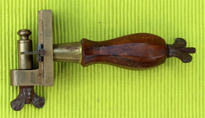 Blanchard ref 543 couteau à lanières  (3).JPG