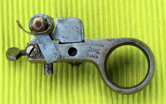 Blanchard ref 1105 couteau à lanières à brédir (1).JPG