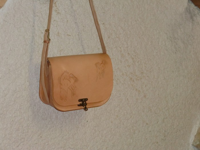 un sac pour ma petite nièce :<br />tanné végétal 2mm