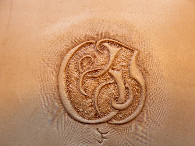 Détail du monogramme.