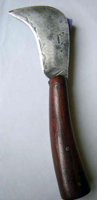 Blanchard ref 666 serpette de bourrelier fermante bois (3).jpg